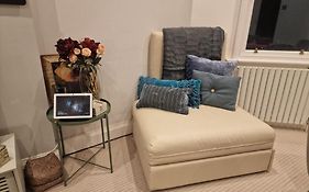 Quintessentially 'London' Flat