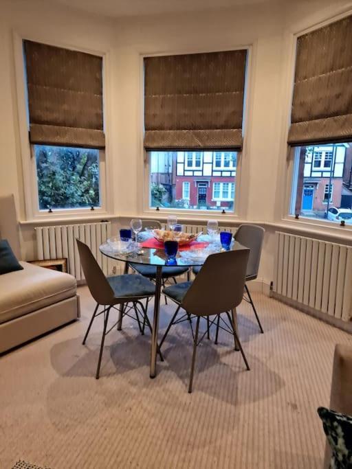 Quintessentially 'London' Flat Exterior foto
